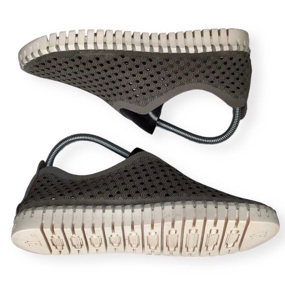 ILSE JACOBSEN Tulip 139 Falcon Sneaker in Gray.